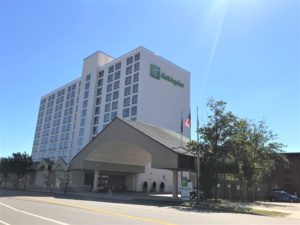 Holiday Inn By the Bay Building Exterior